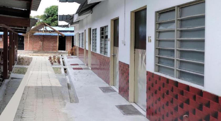 Oyo 90176 D'Cruz Sunrise Villa Pantai Cenang  Exterior foto